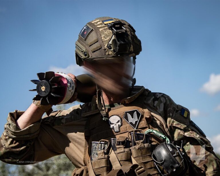 1x4WfCCF4B